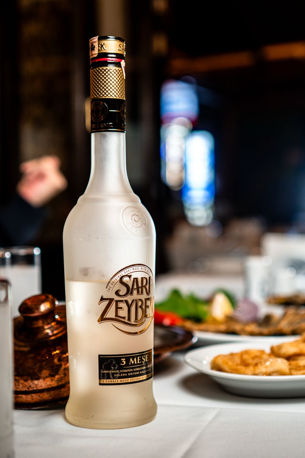 Sarı Zeybek rakı şişesi